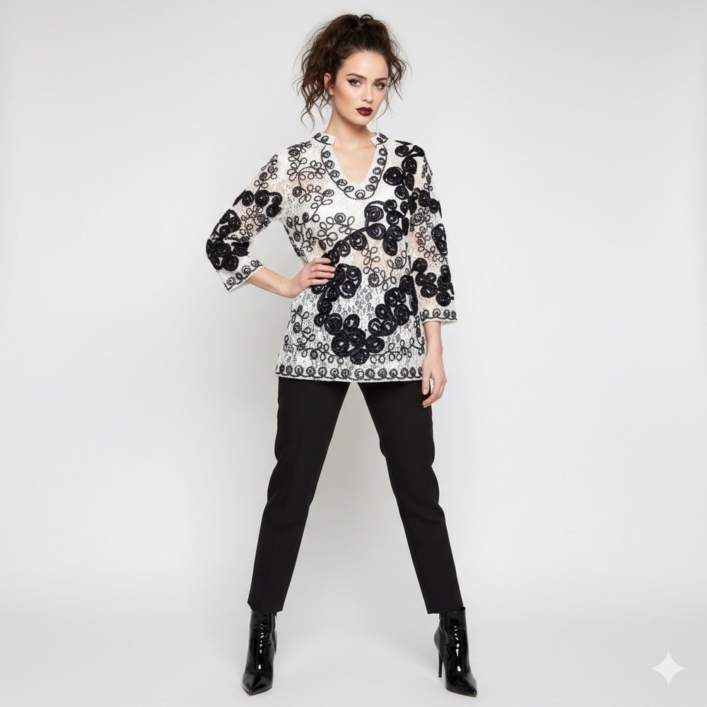 Lauren Michelle‎ Embellished Lace Tunic with 3D Ribbon Roses - Small